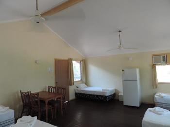 Crab Claw Island Hotel Bynoe Harbour Exterior photo